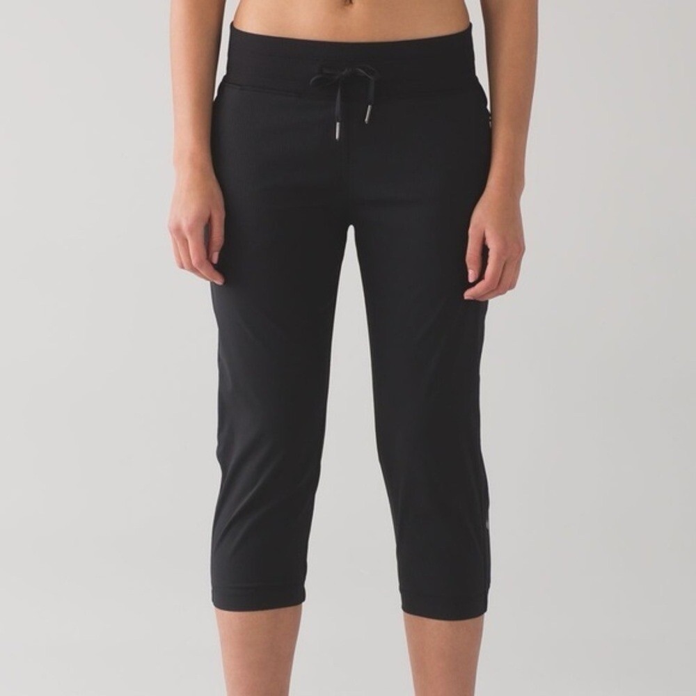 Lululemon Dance Studio Cropped Ll Elastic Cuff Pants